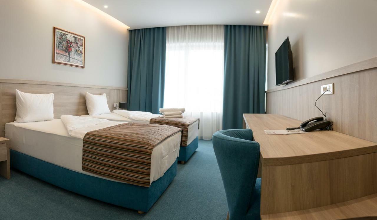 Hotel Jelena บันยาลูกา ภายนอก รูปภาพ